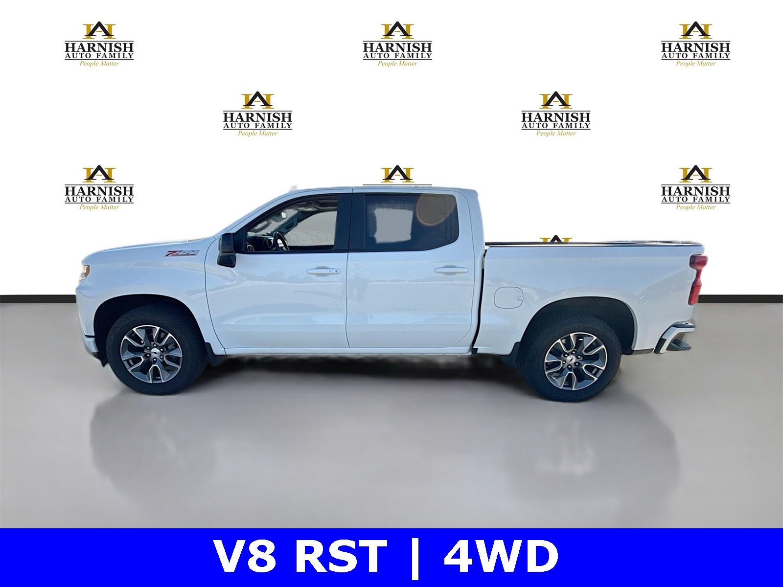 2021 Chevrolet Silverado 1500 RST photo 2