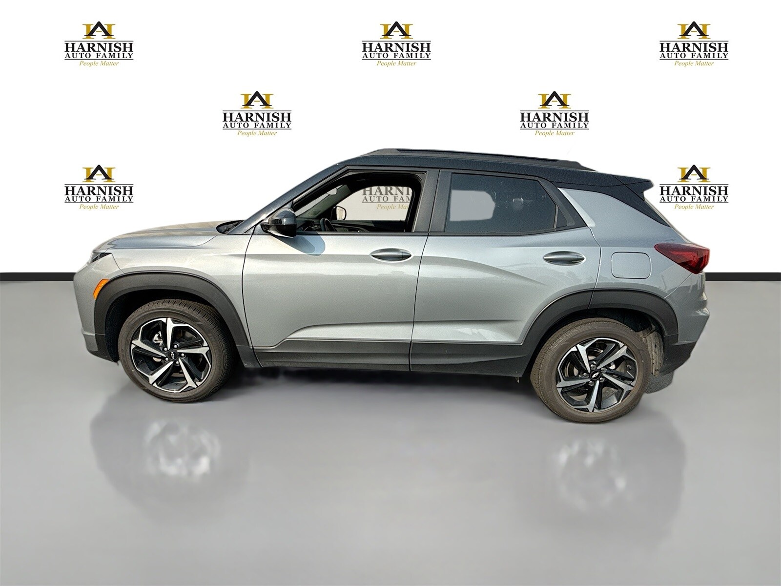 2023 Chevrolet Trailblazer RS photo 2