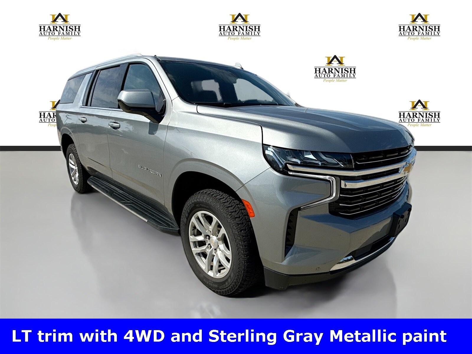 2023 Chevrolet Suburban LT photo 2