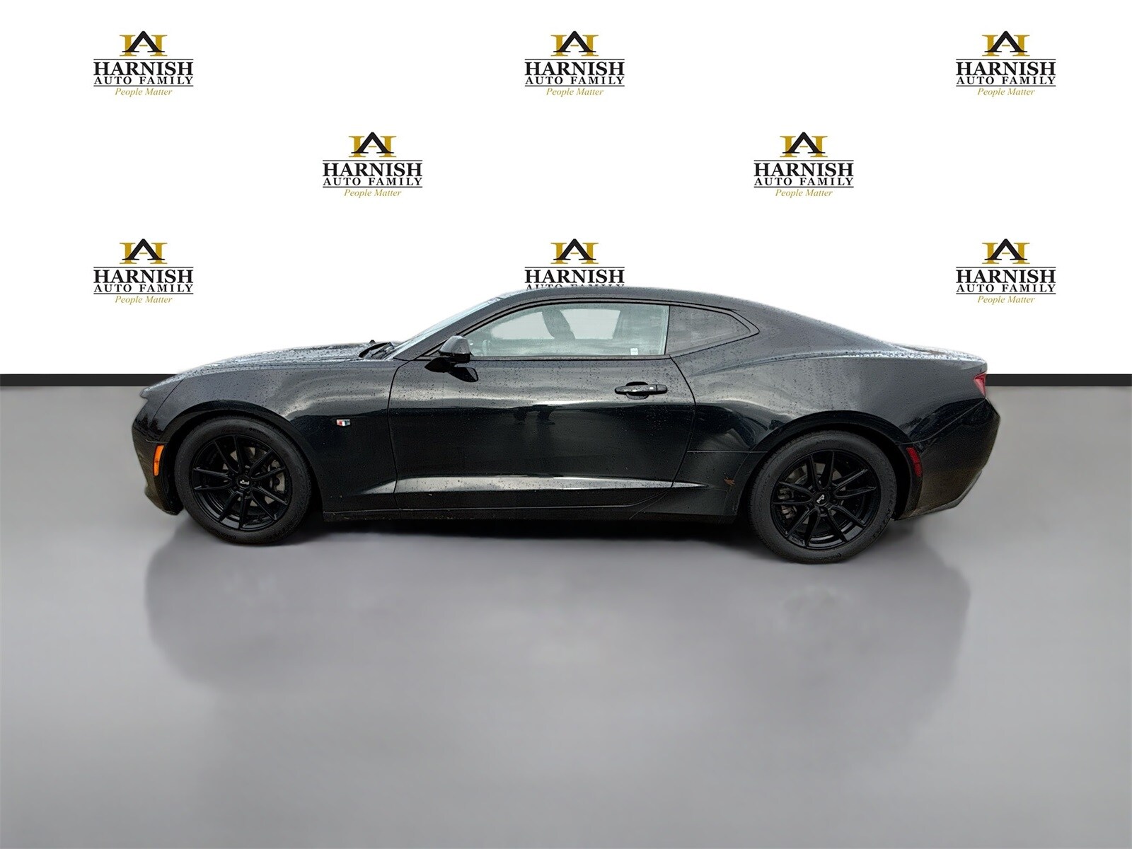 2017 Chevrolet Camaro 1LT photo 2