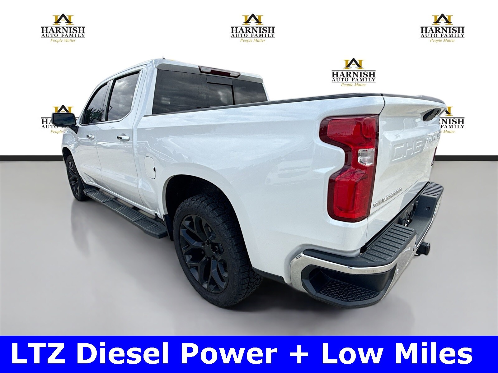 2021 Chevrolet Silverado 1500 LTZ photo 2