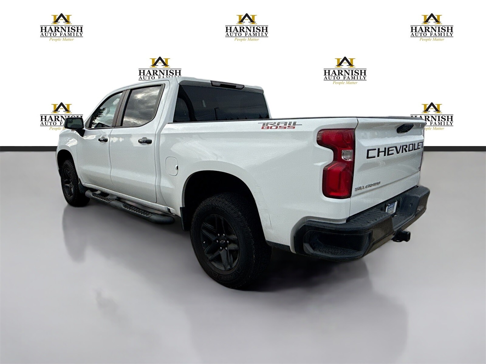 2023 Chevrolet Silverado 1500 LT Trail Boss photo 2