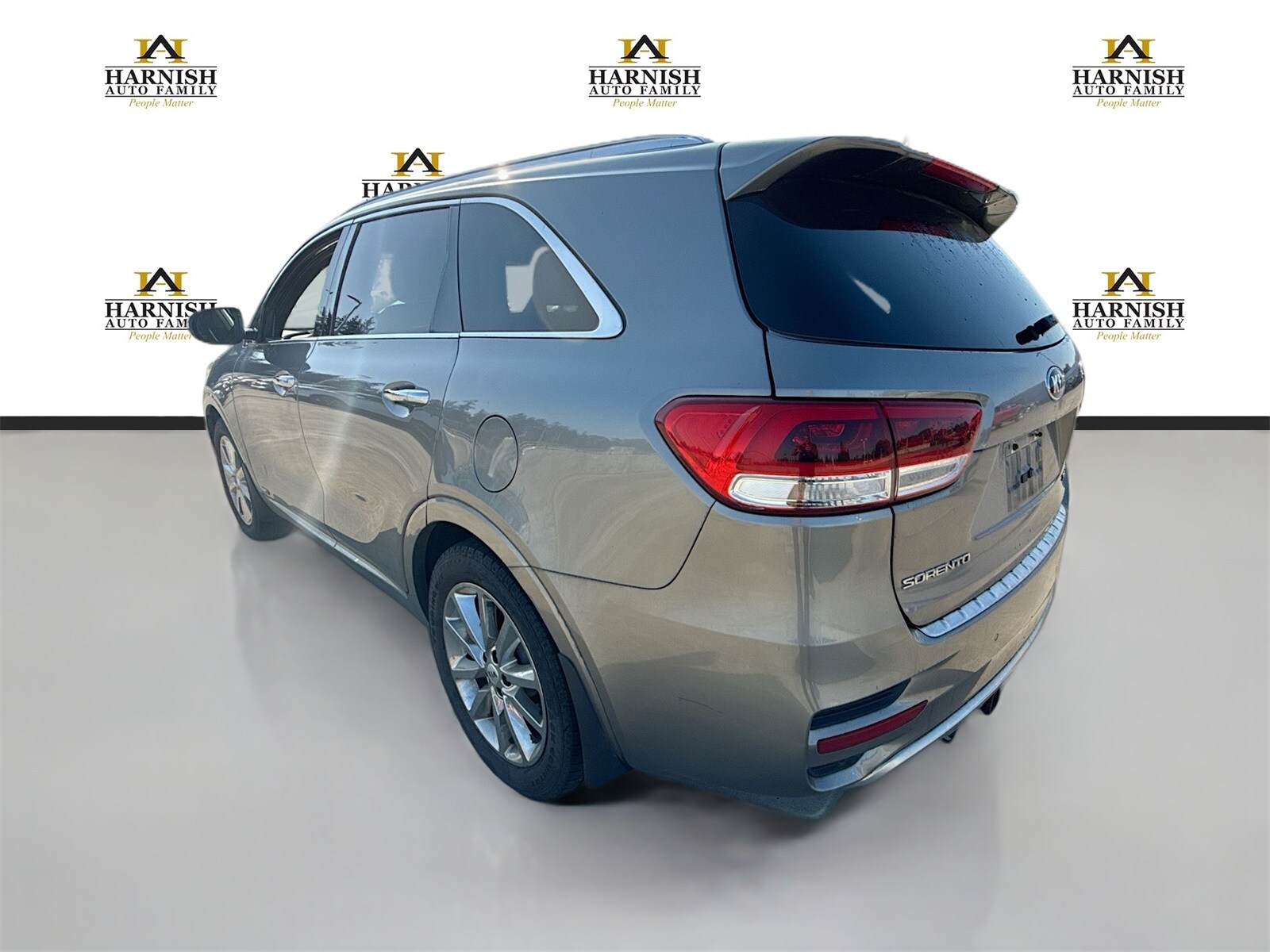 2016 Kia Sorento SX Limited photo 2