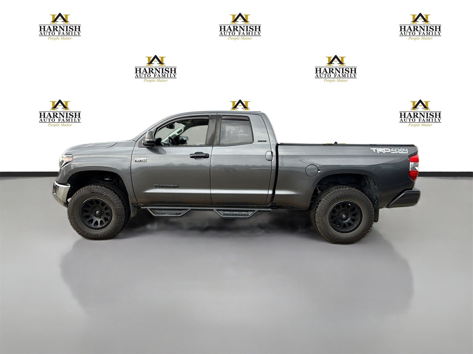 2019 Toyota Tundra Limited Grade photo 2