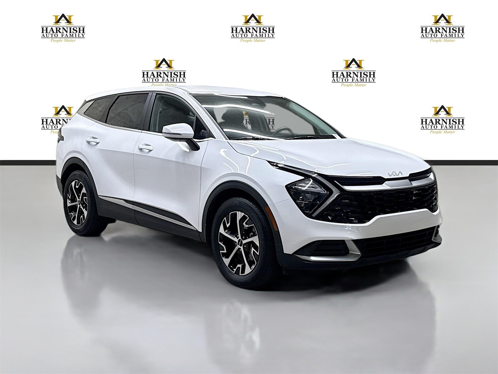 2023 Kia Sportage EX photo 3
