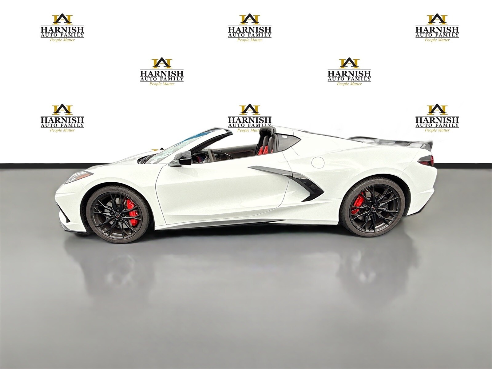 2024 Chevrolet Corvette Stingray 3LT photo 2