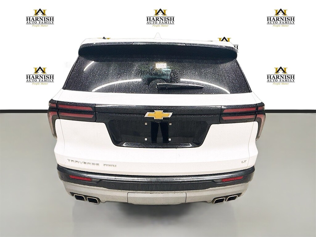 Used 2024 Chevrolet Traverse LT SUV