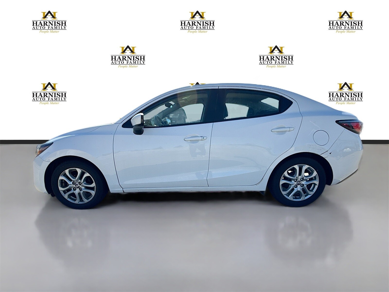 2016 Scion iA photo 2