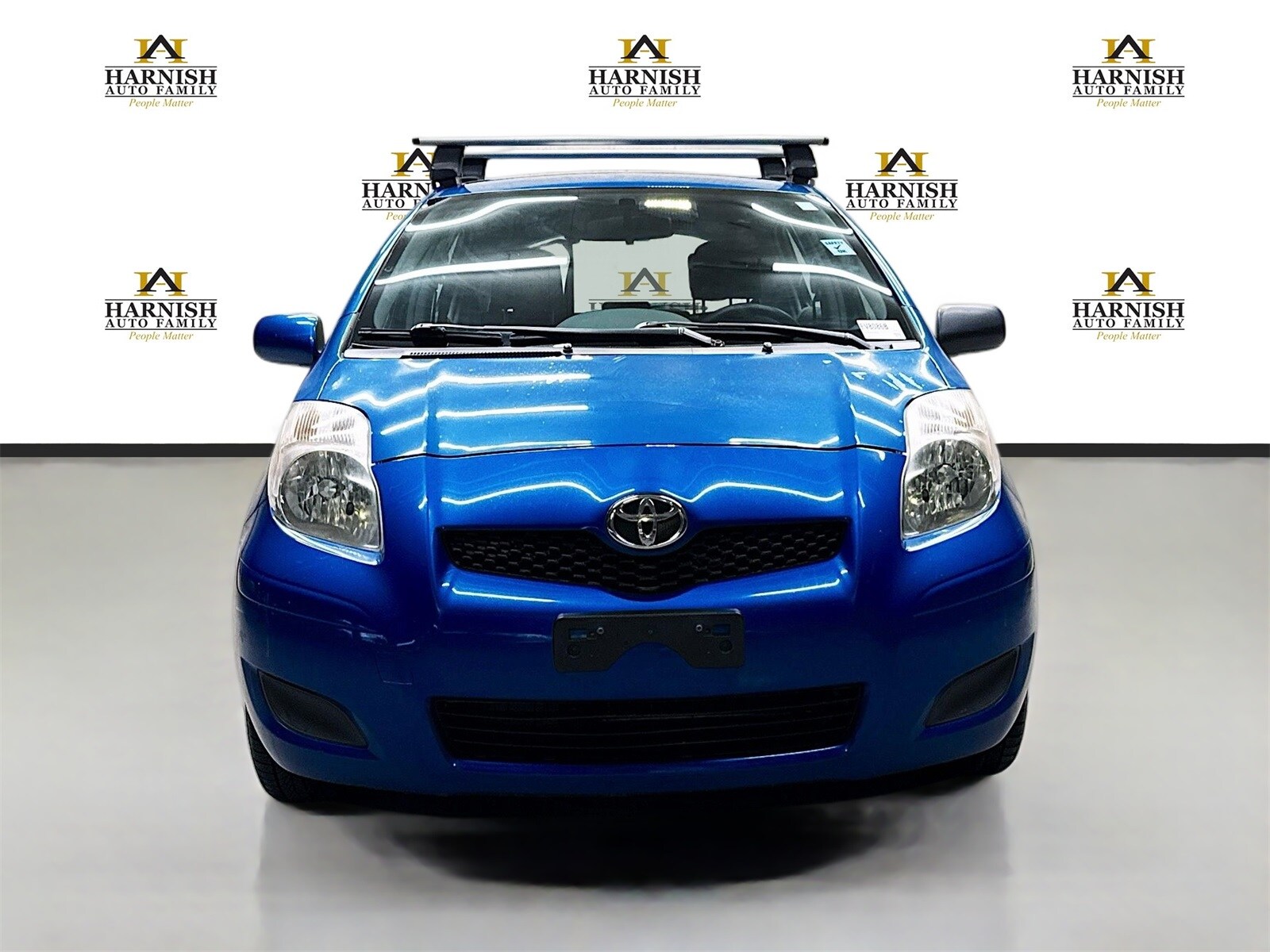 2009 Toyota Yaris S photo 2