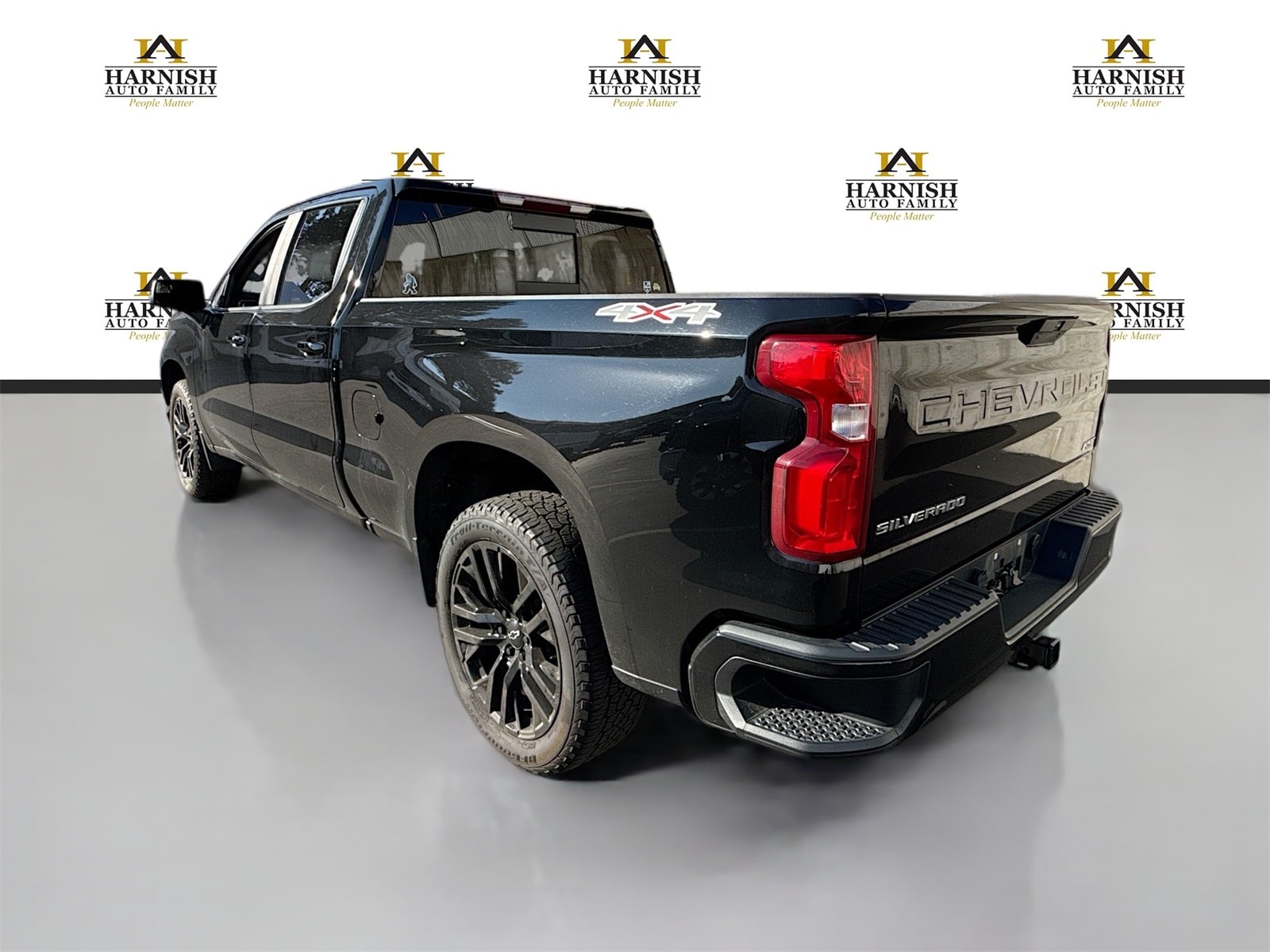 2020 Chevrolet Silverado 1500 RST photo 3