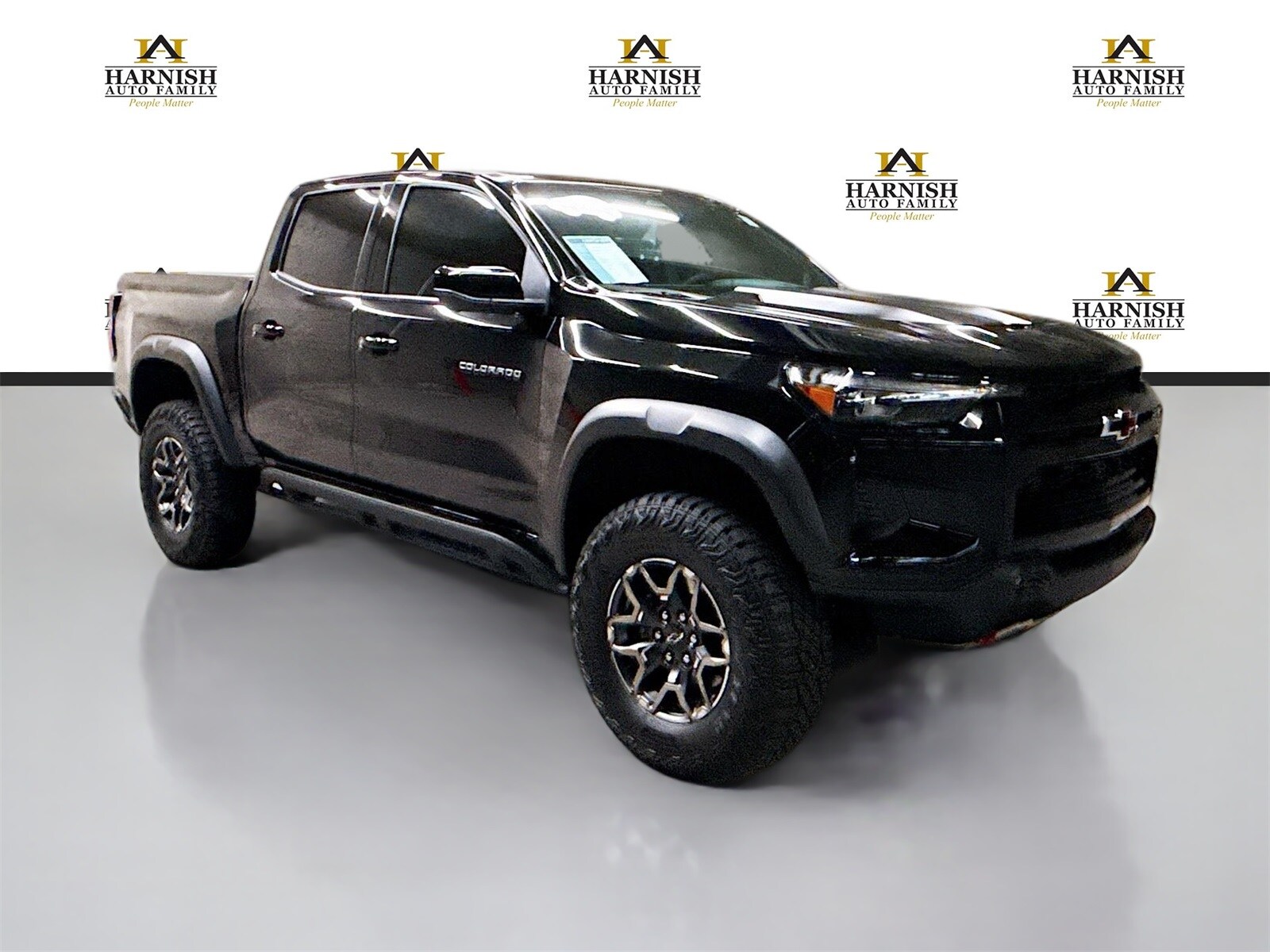 2024 Chevrolet Colorado ZR2 photo 2