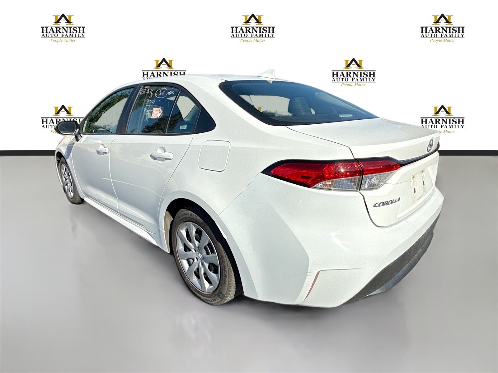 2024 Toyota Corolla LE photo 3