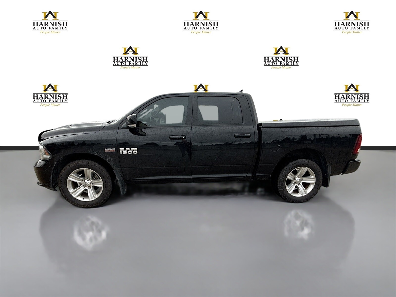 2014 Ram 1500 Sport photo 2