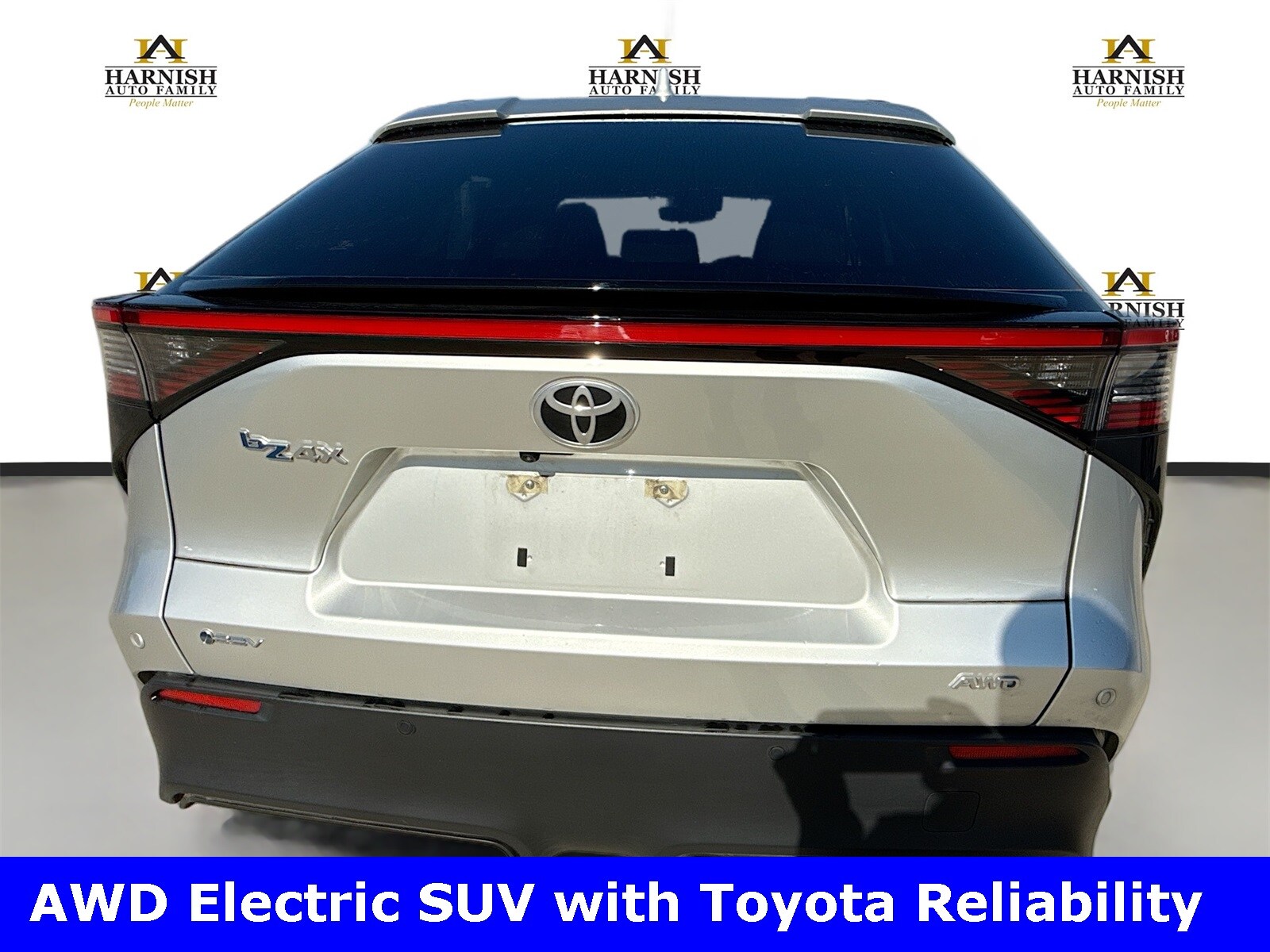 2024 Toyota bZ4X XLE photo 4