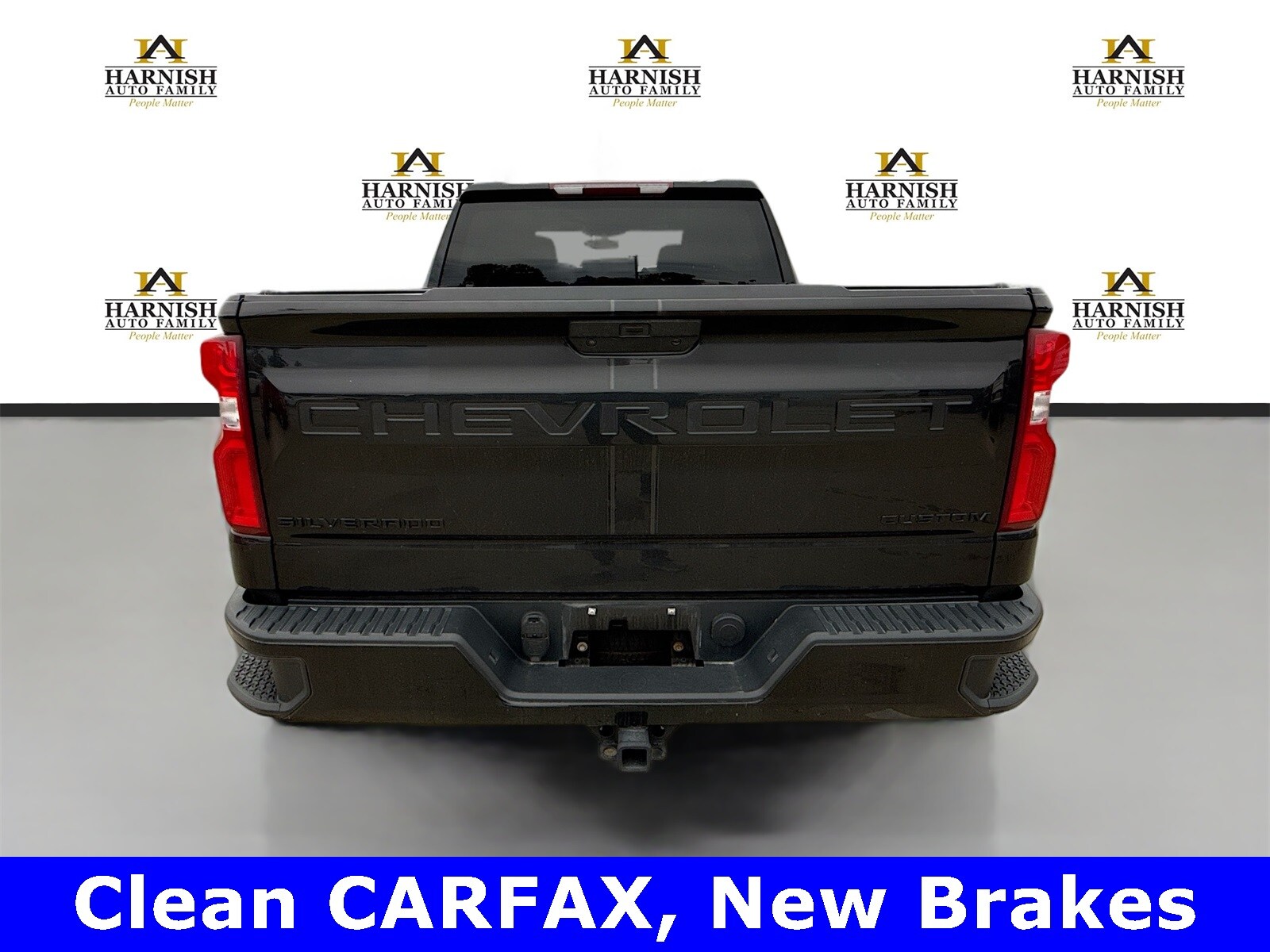 2021 Chevrolet Silverado 1500 Custom photo 2