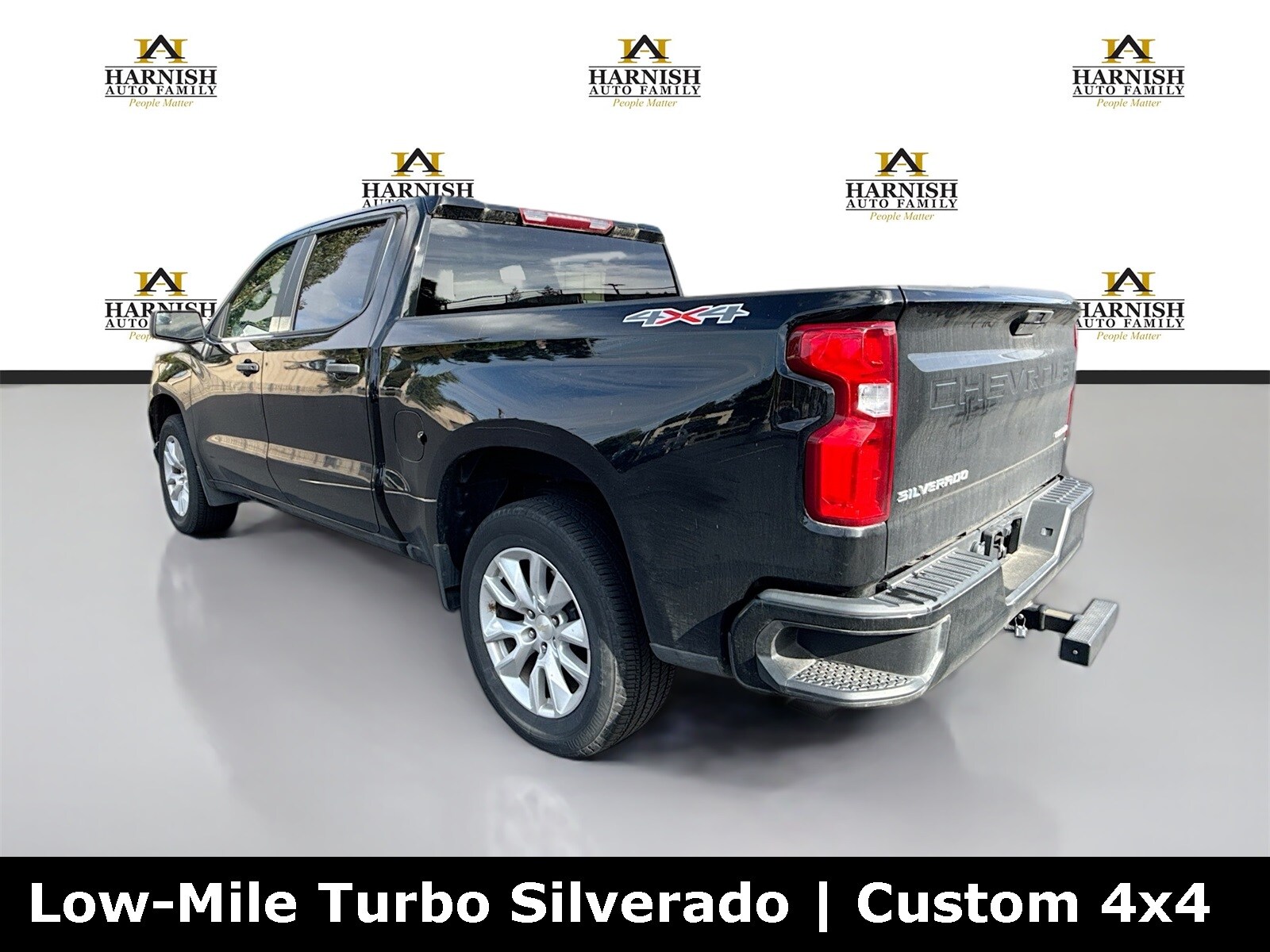 2021 Chevrolet Silverado 1500 Custom photo 2