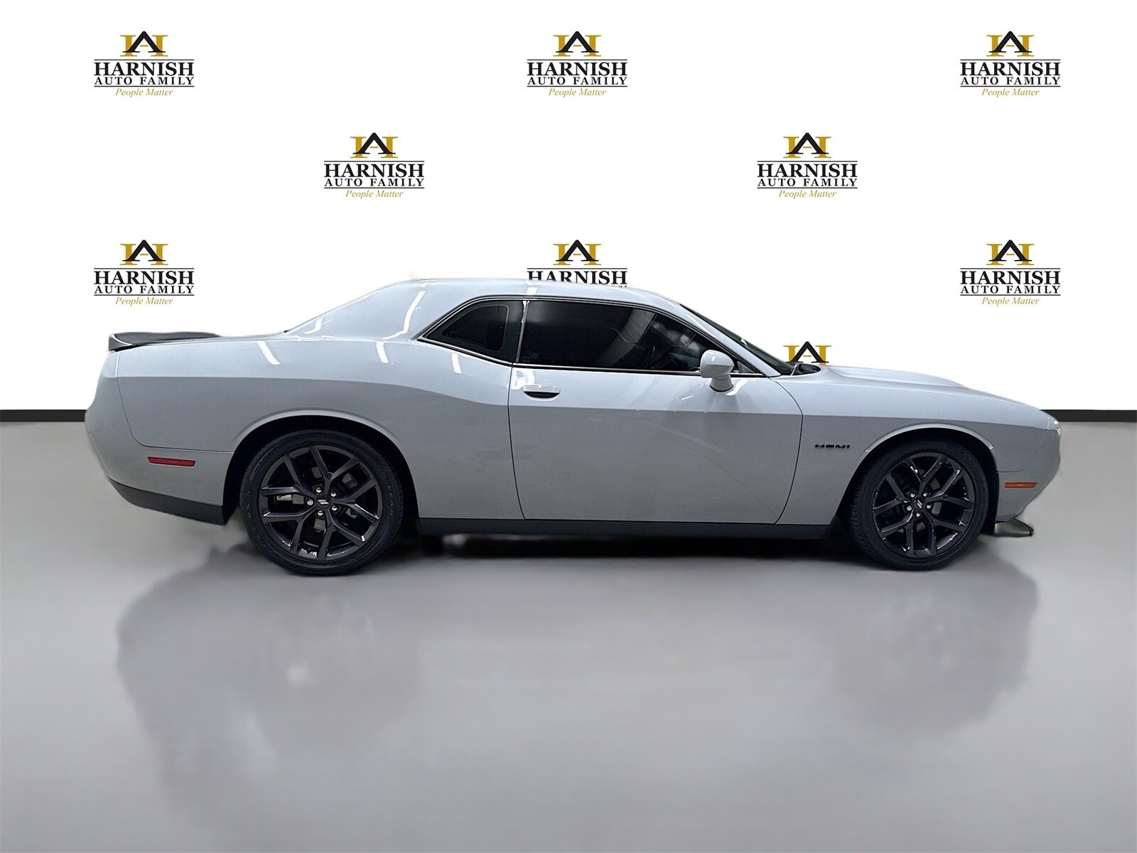 2020 Dodge Challenger R/T photo 3