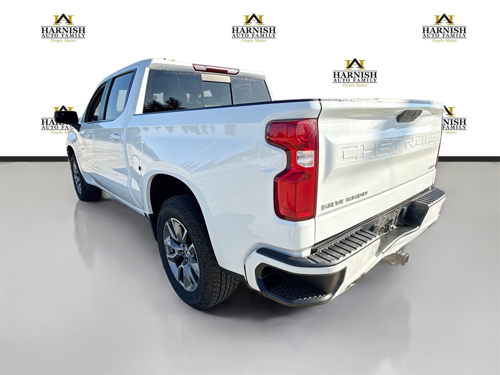 2021 Chevrolet Silverado 1500 RST photo 3