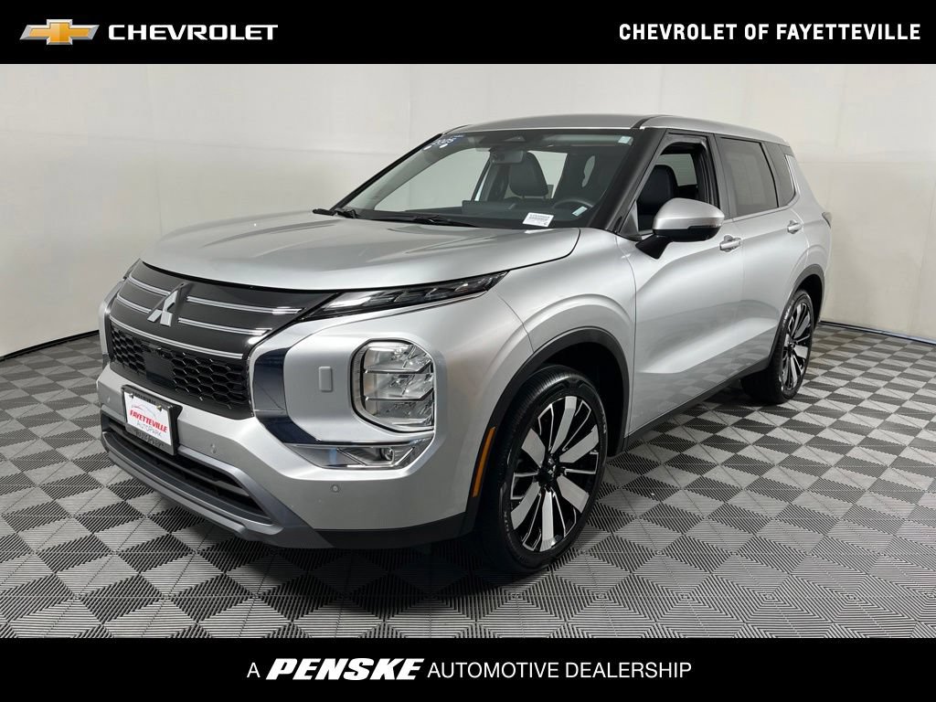 2025 Mitsubishi Outlander SE S-AWC's photo