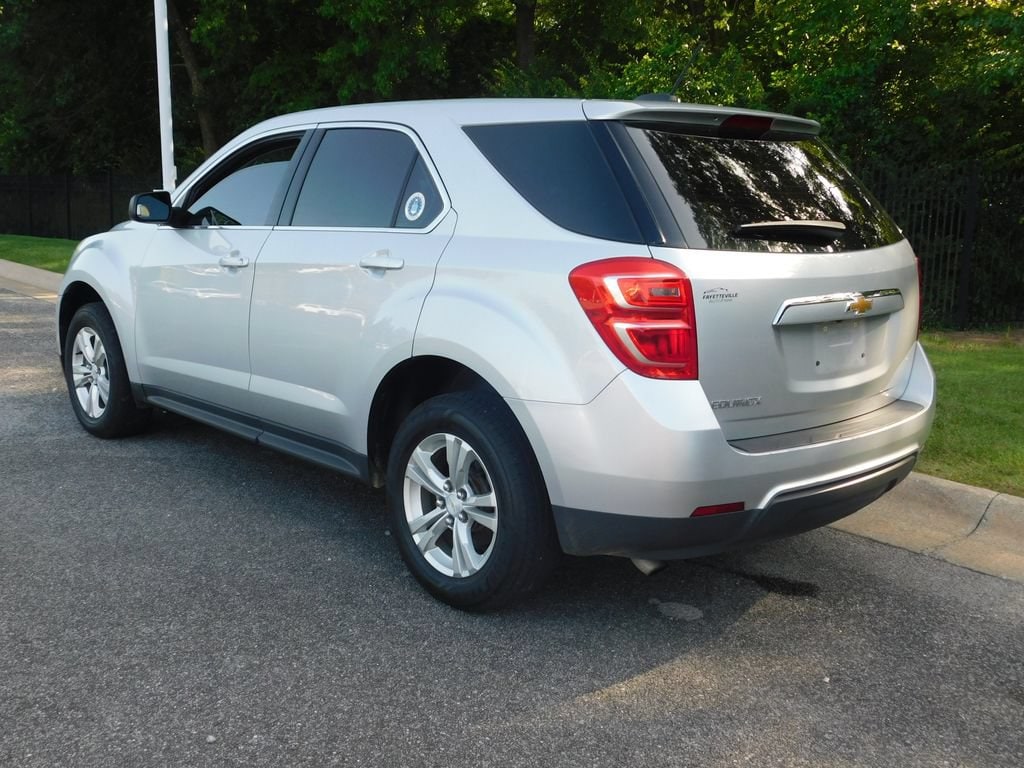 Used 2017 Chevrolet Equinox LS SUV