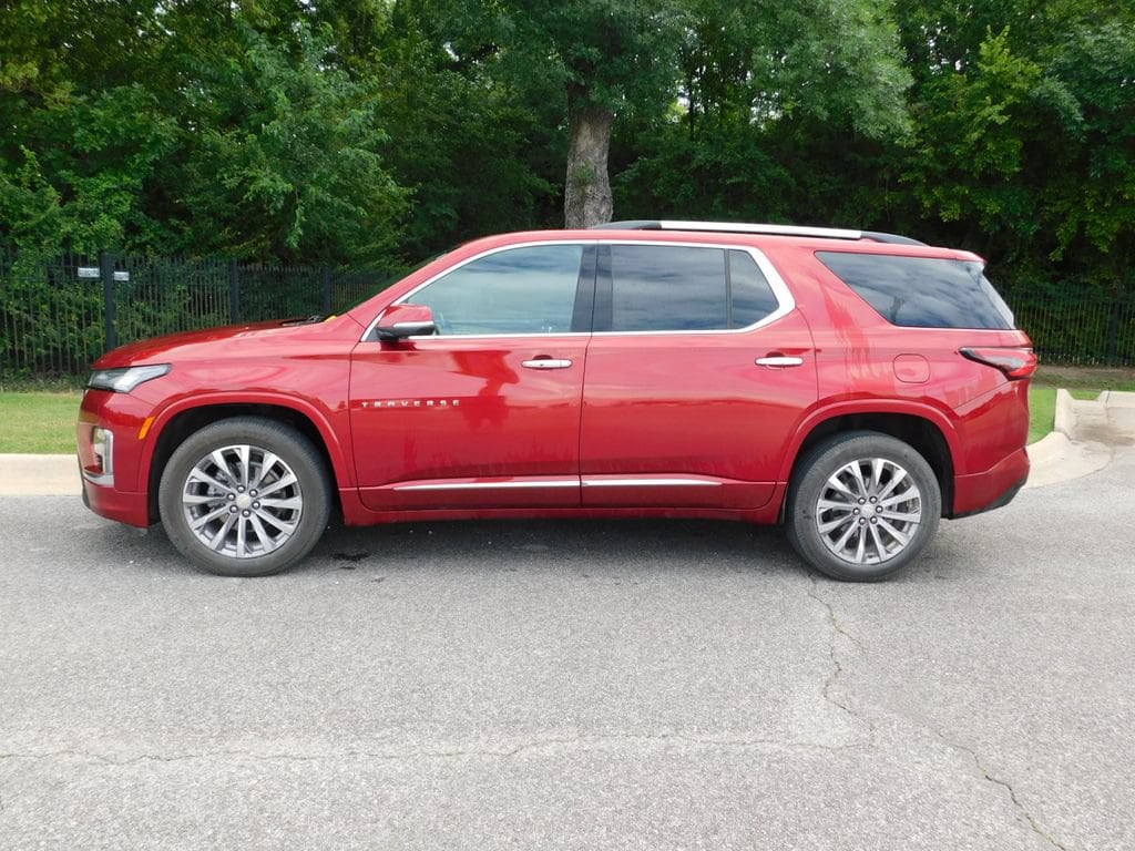 Used 2022 Chevrolet Traverse Premier SUV