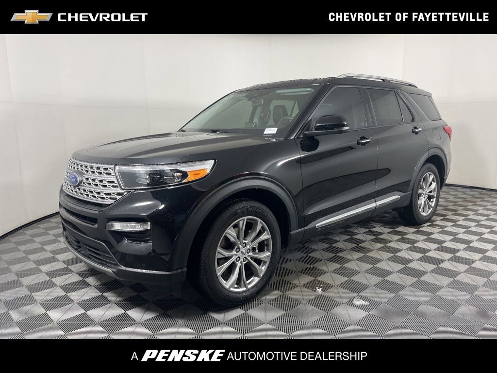 2023 Ford Explorer Limited's photo
