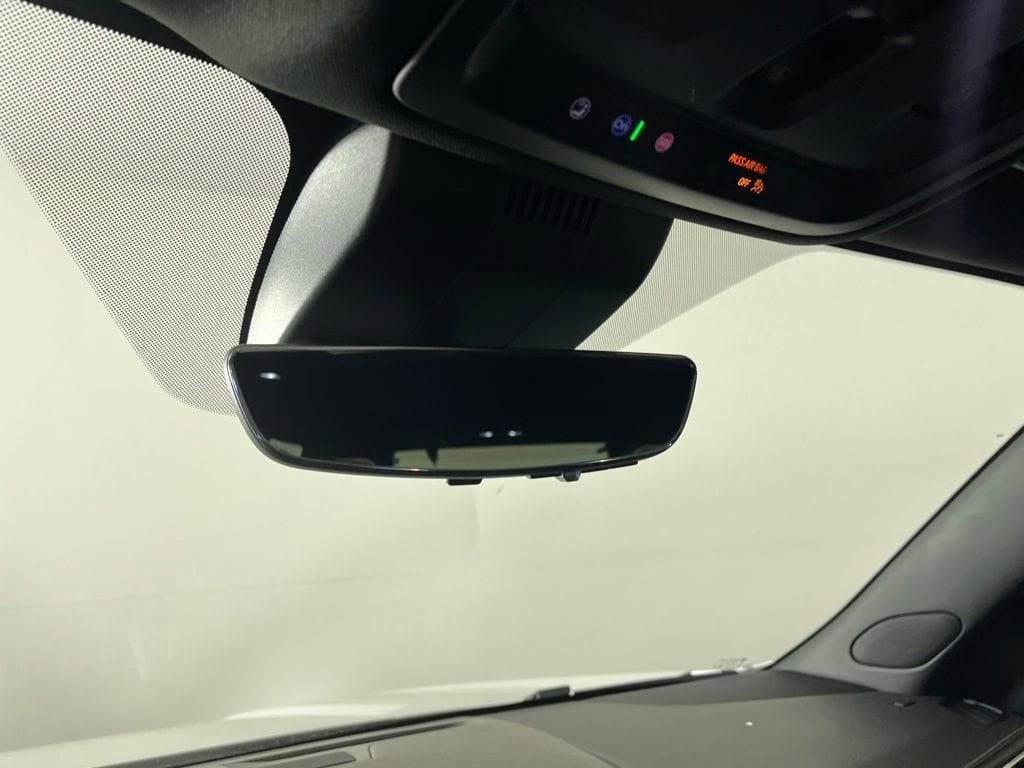 2024 GMC Yukon Denali Ultimate - Photo 24