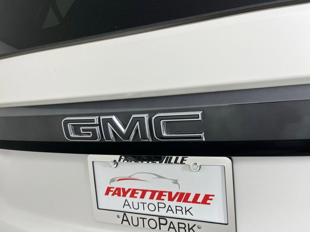 2024 GMC Yukon Denali Ultimate - Photo 12