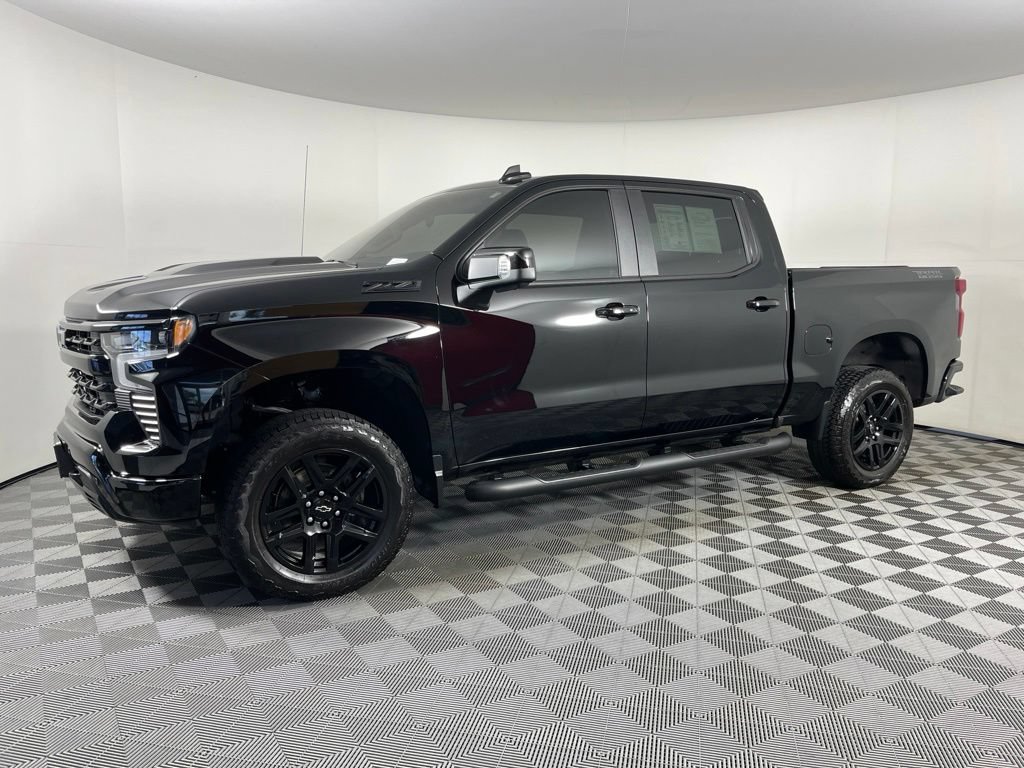 2025 Chevrolet Silverado 1500 LT Trail Boss - Photo 2