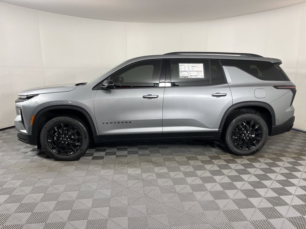 2026 Chevrolet Traverse photo 2