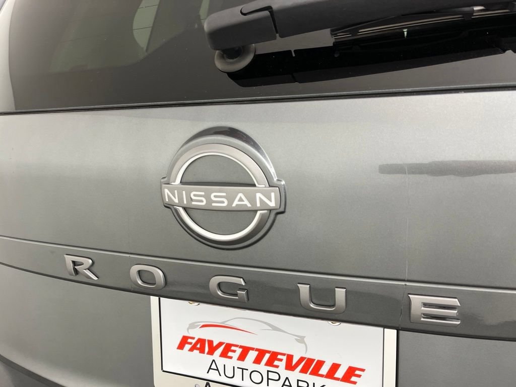 Used 2025 Nissan Rogue SV SUV