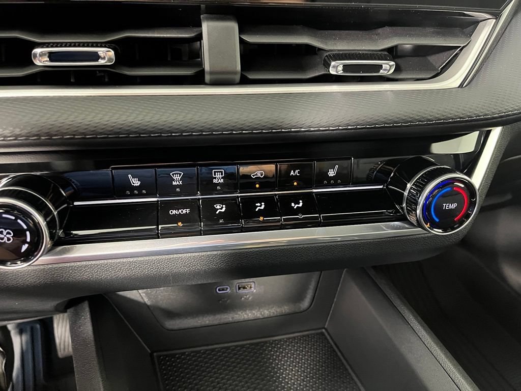 2027 Chevrolet Equinox LT - Photo 32