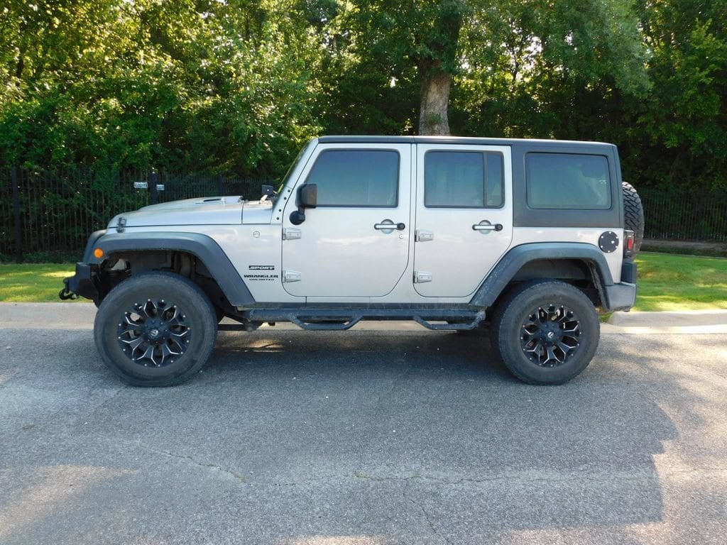 Used 2016 Jeep Wrangler Unlimited Sport SUV