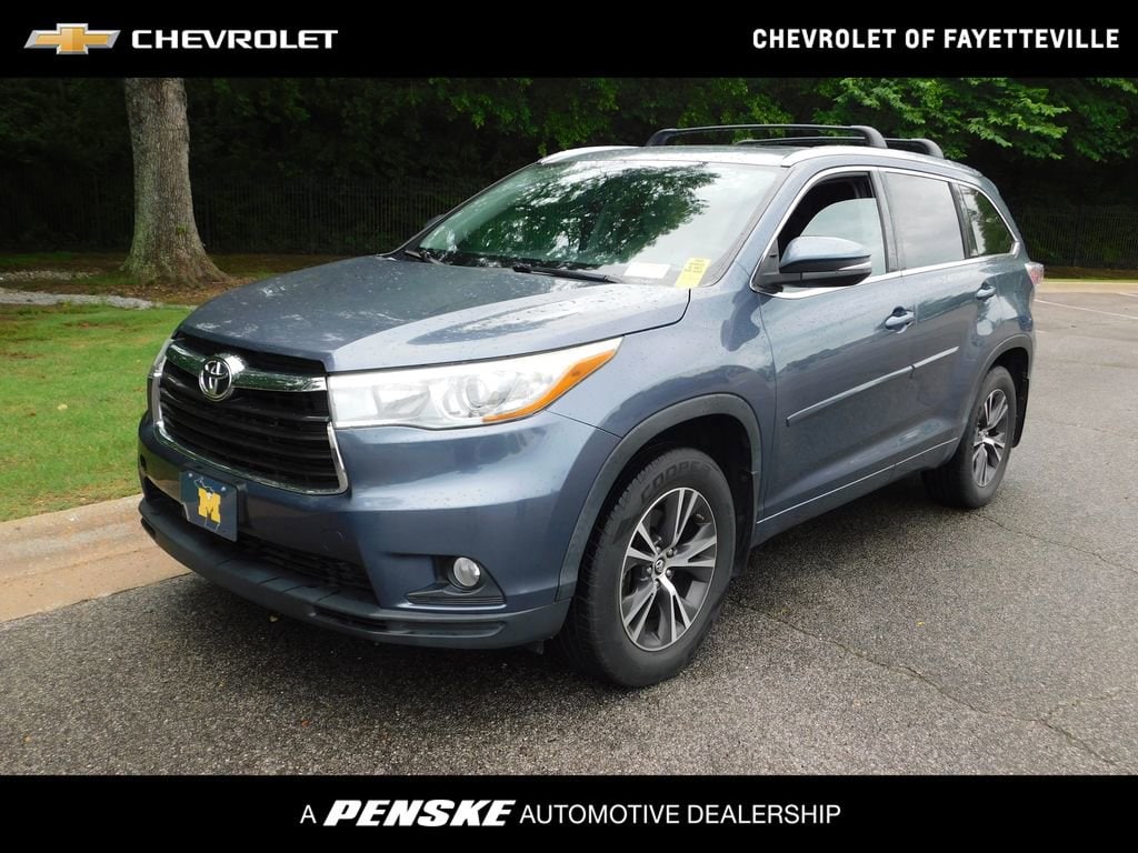 Used 2016 Toyota Highlander XLE V6 SUV
