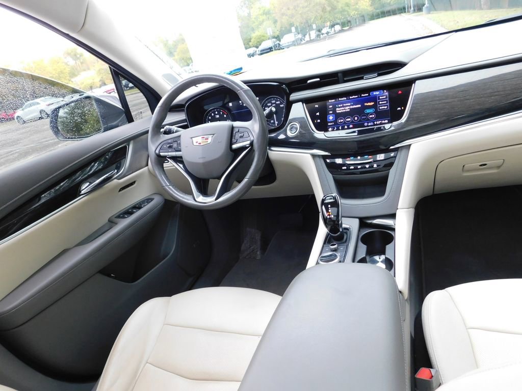 2020 Cadillac XT6 Premium Luxury photo 3