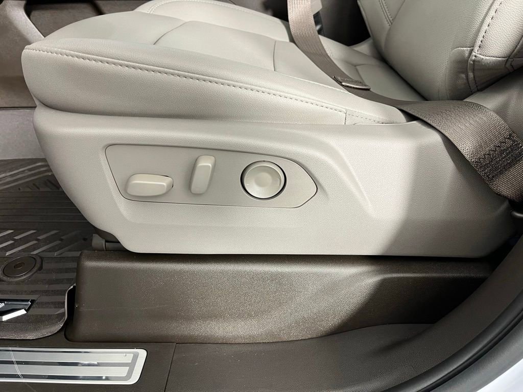 2026 Chevrolet Silverado 1500 LTZ - Photo 27