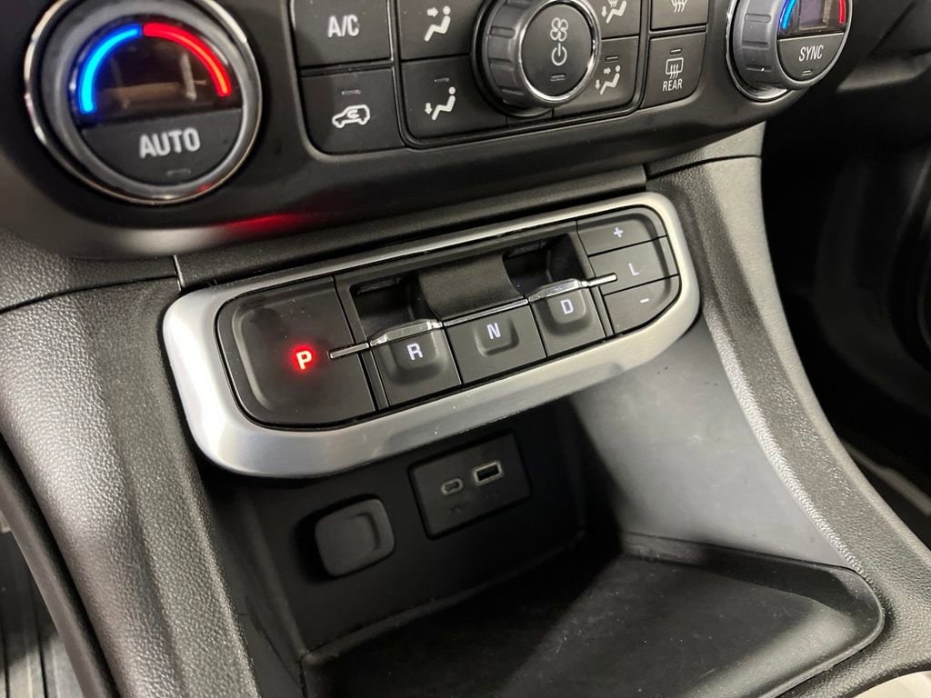 2022 GMC Acadia SLE - Photo 34