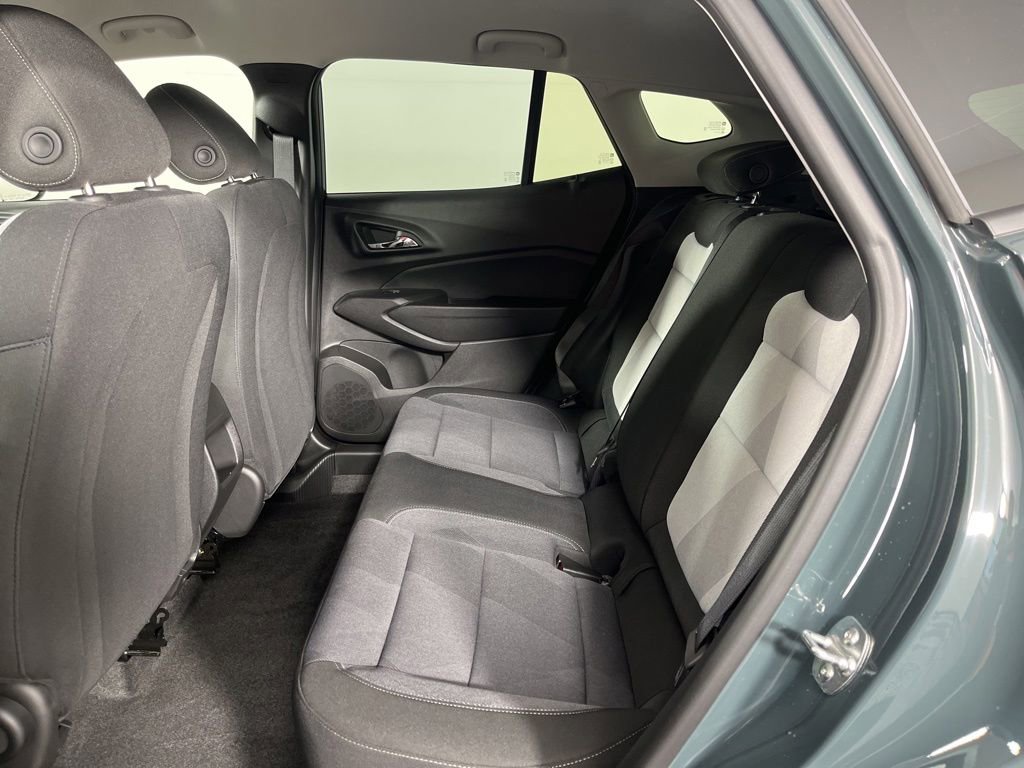 2025 Chevrolet Trax LS - Photo 18