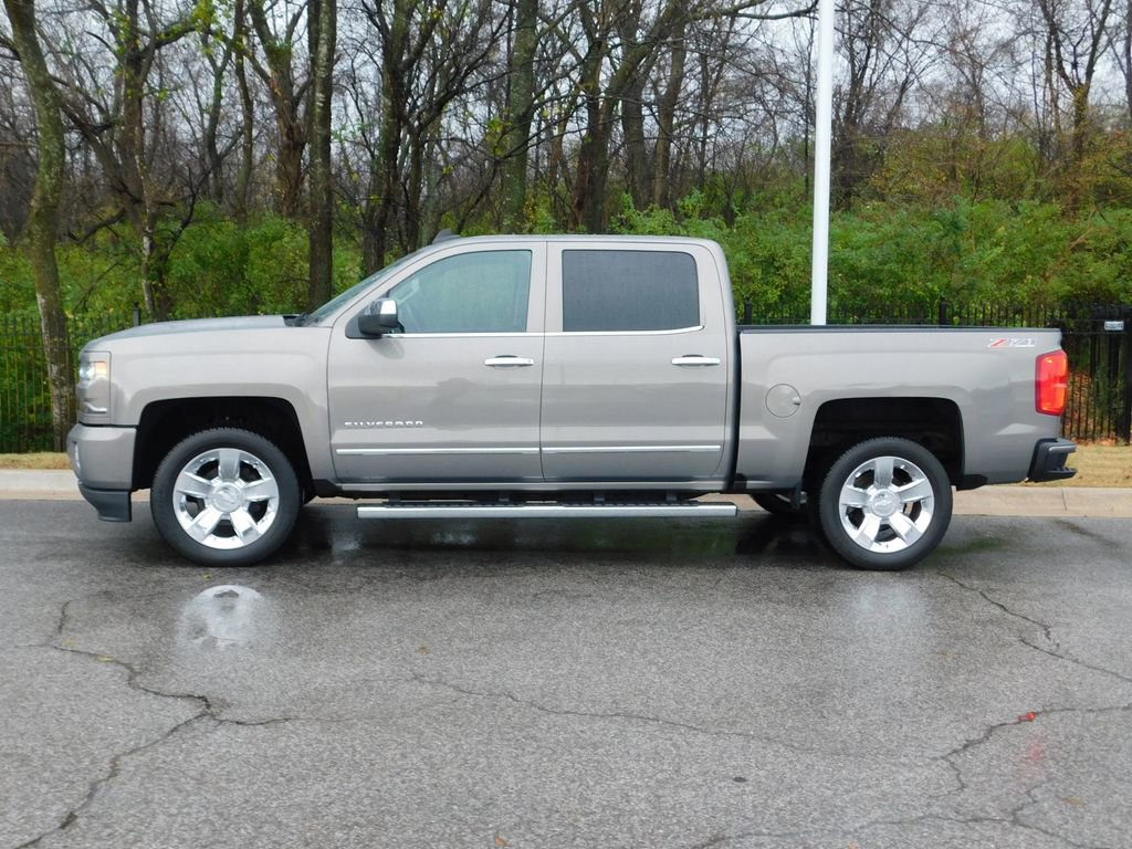 2017 Chevrolet Silverado 1500 LTZ photo 2