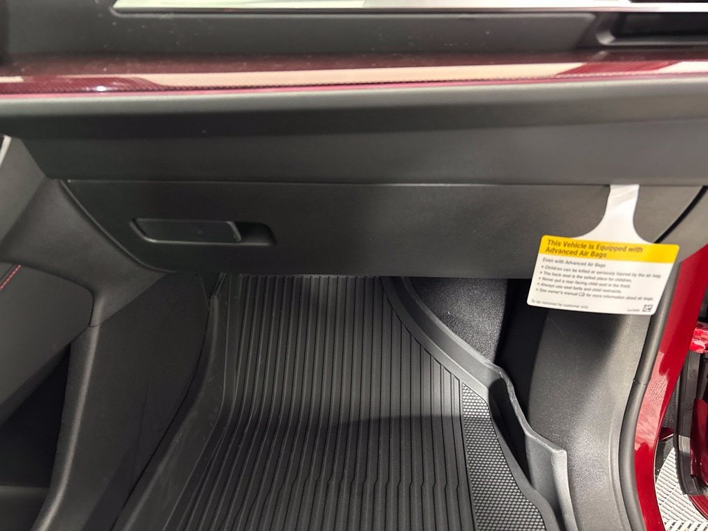 2027 Chevrolet Traverse RS - Photo 19