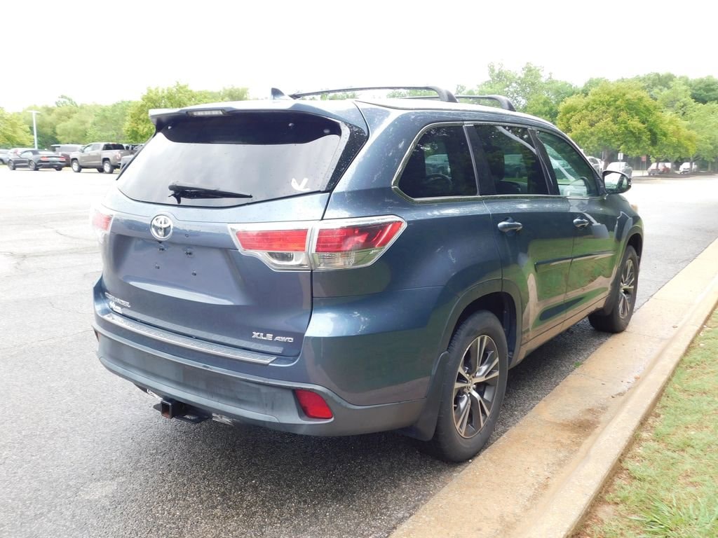 Used 2016 Toyota Highlander XLE V6 SUV