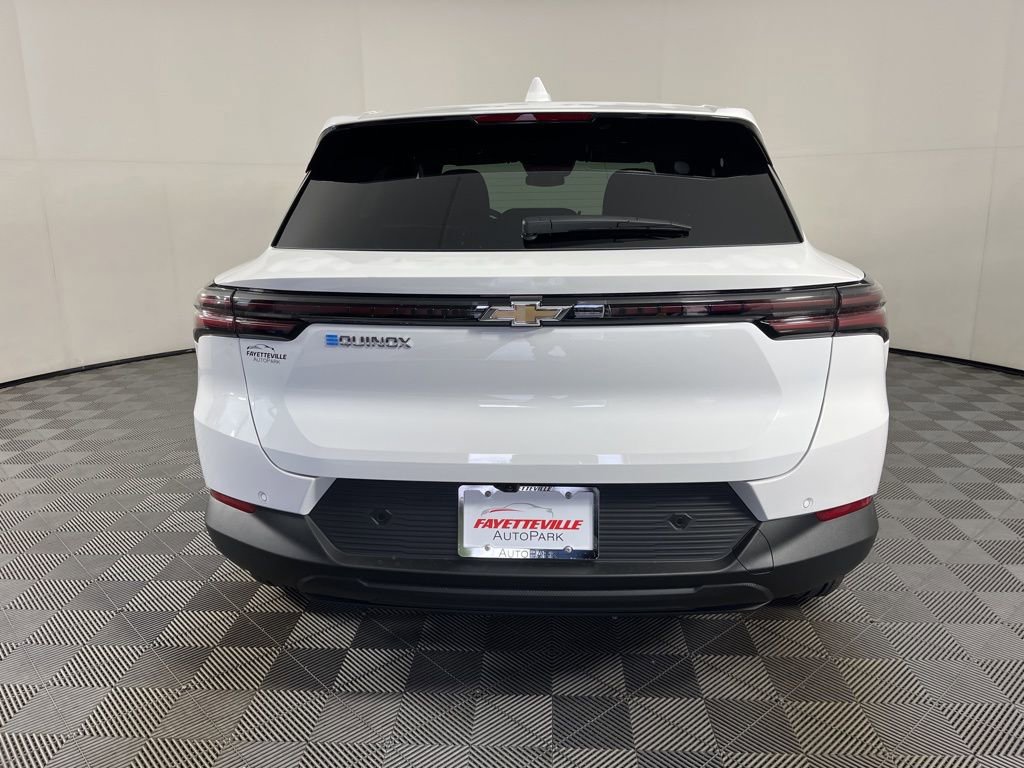2026 Chevrolet Equinox EV 1LT photo 4
