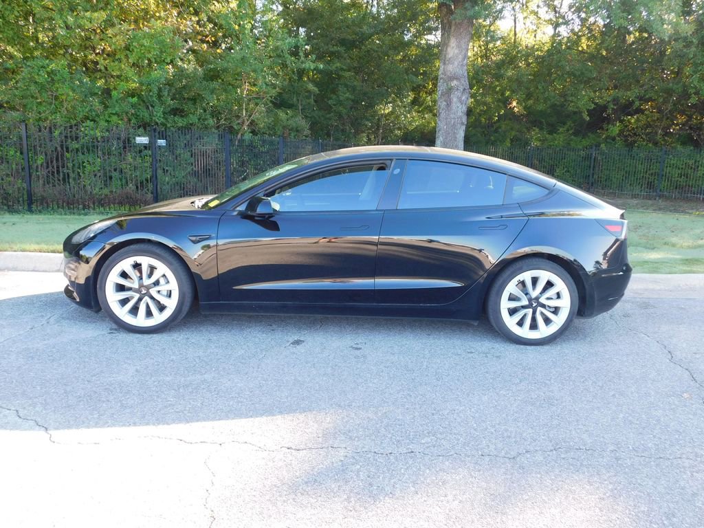 2021 Tesla Model 3 Standard Range Plus photo 2