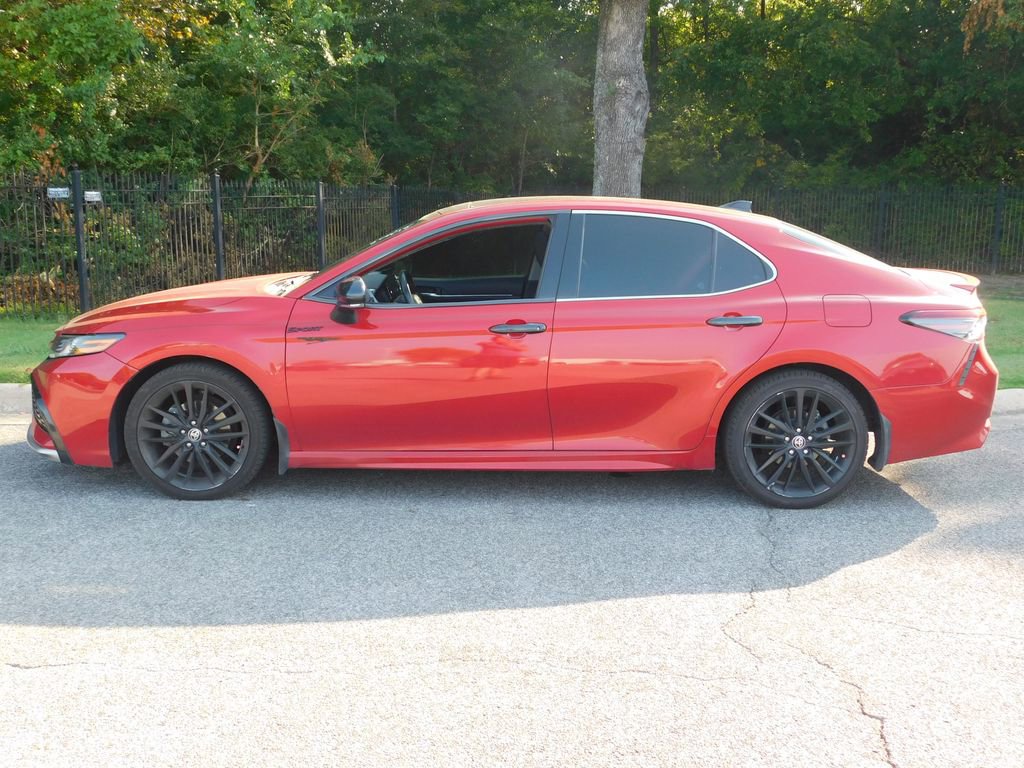 2021 Toyota Camry XSE V6 photo 2