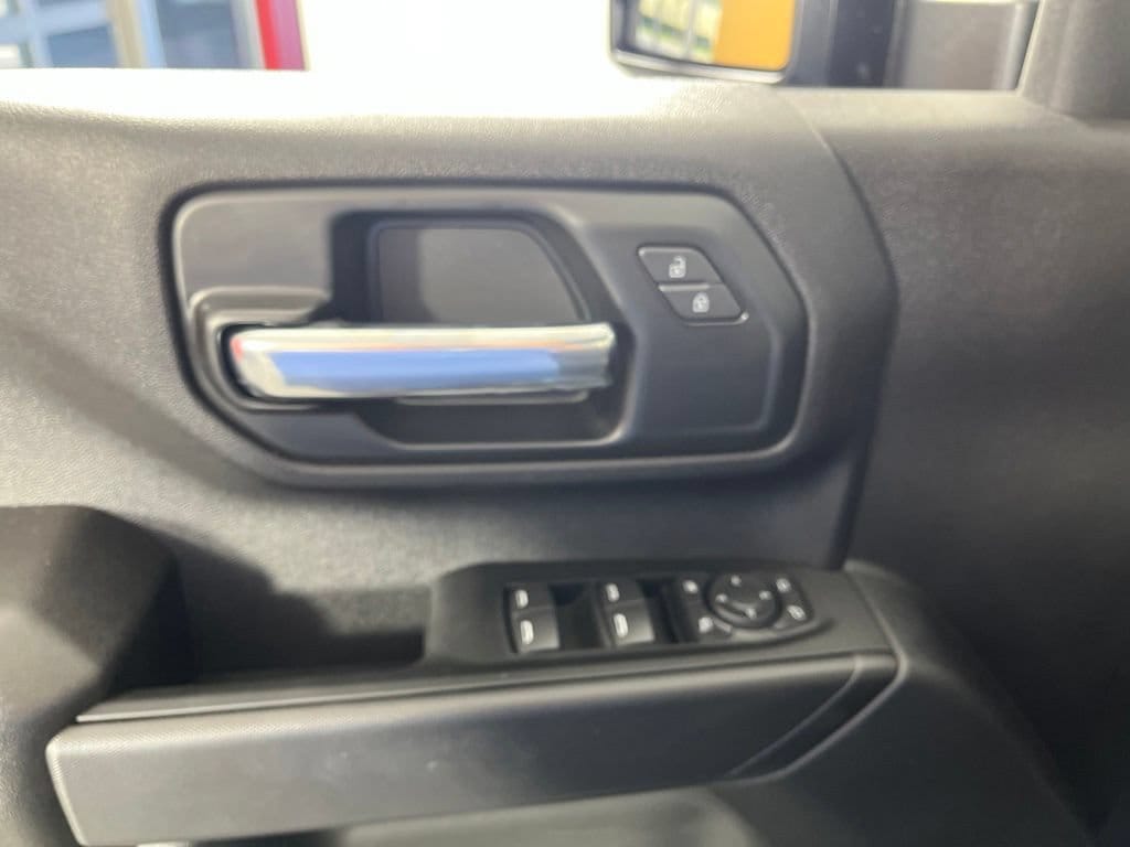2026 Chevrolet Silverado 2500 HD Custom - Photo 23