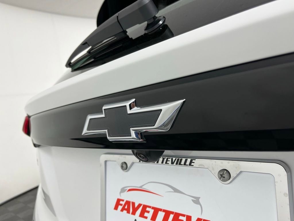 2027 Chevrolet Bolt LT - Photo 17