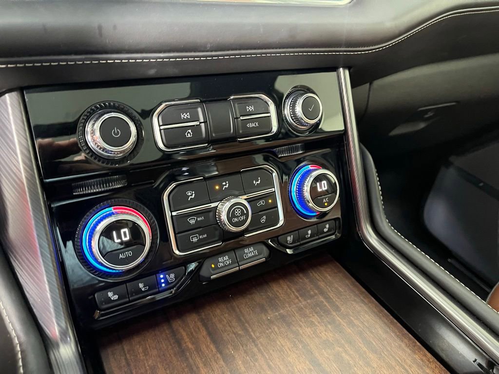 2024 GMC Yukon Denali Ultimate - Photo 28