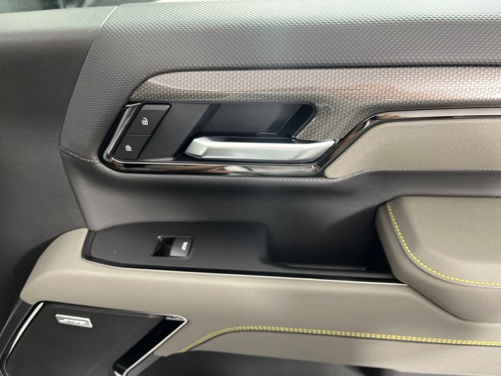 2026 Chevrolet Silverado 2500 HD ZR2 - Photo 11