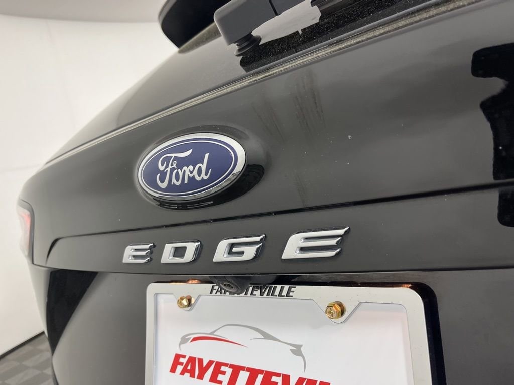 Used 2024 Ford Edge SEL SUV