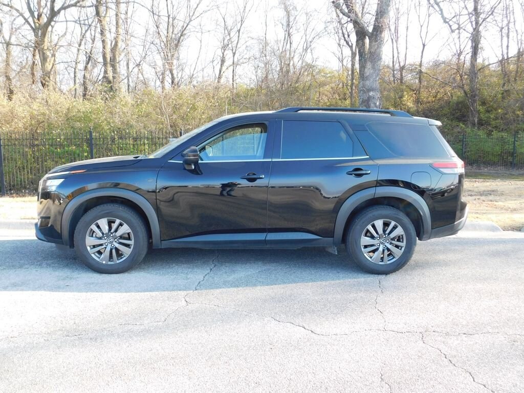 Used 2025 Nissan Pathfinder SV SUV